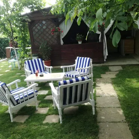 Casuta Cu Zorele Accommodatie bij particulieren *