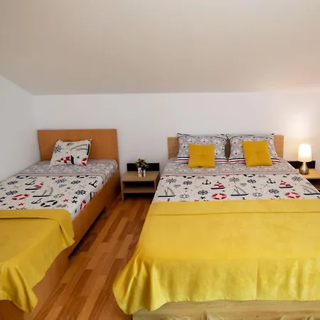 Casuta Cu Zorele